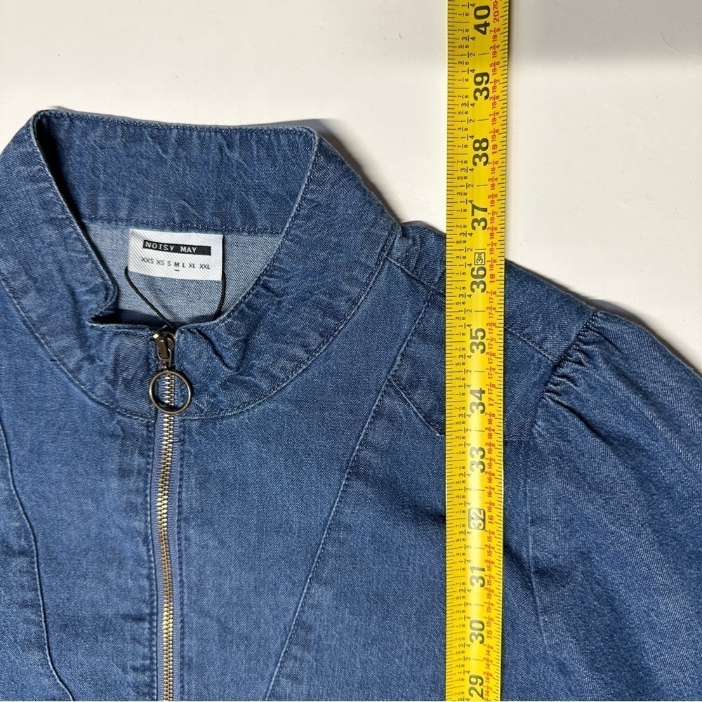 NEW Noisy May Blue Denim Ruffle Mini Shift Dress Zip Mock Collar Size Medium - Picture 15 of 15